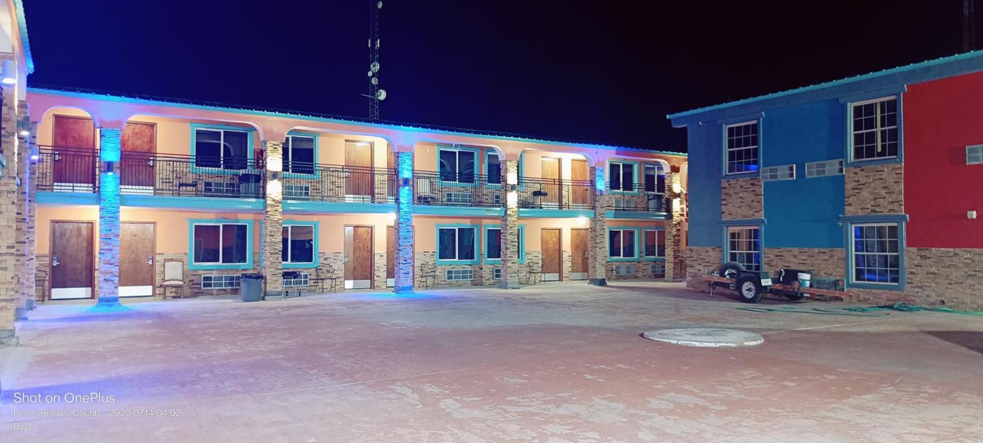 B&J Hotel And Apartments Pecos Dış mekan fotoğraf