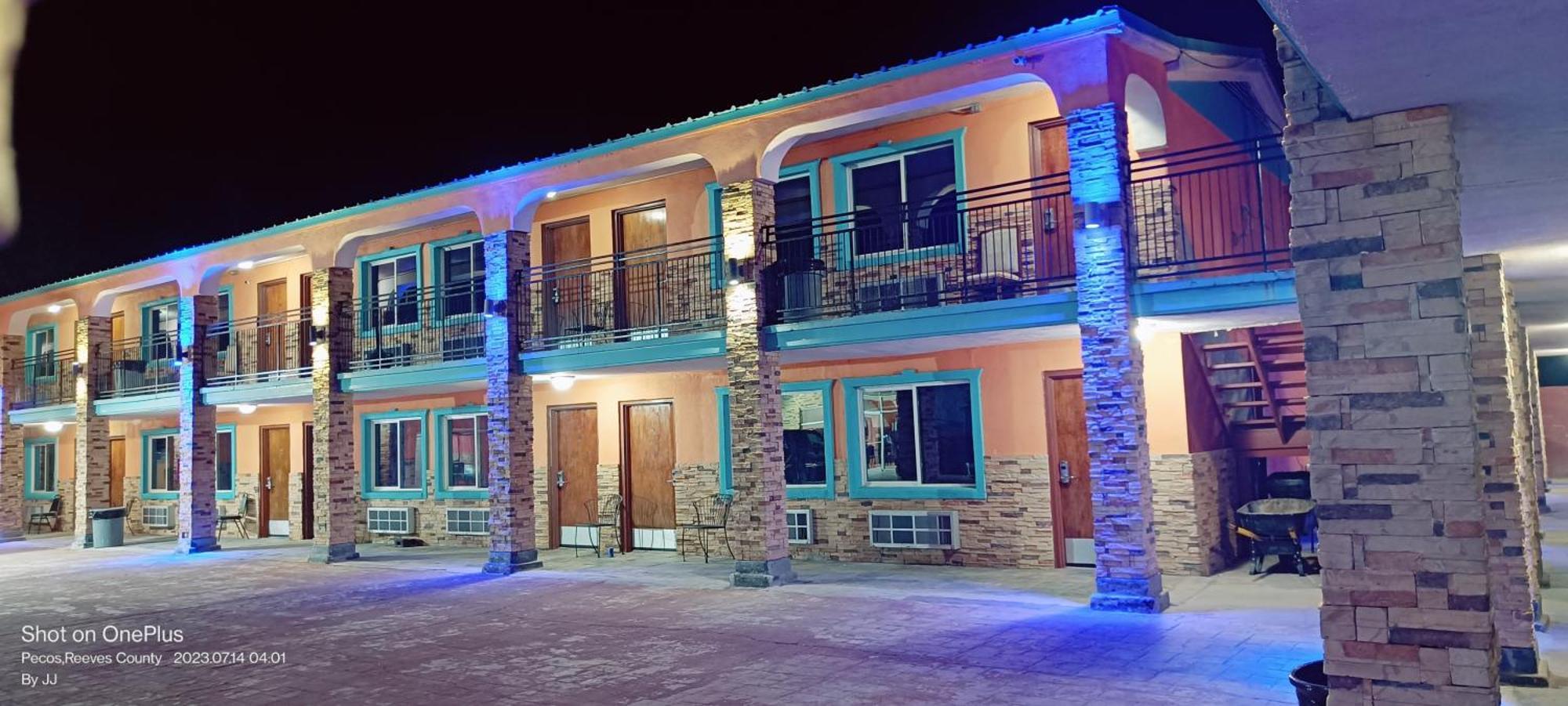 B&J Hotel And Apartments Pecos Dış mekan fotoğraf